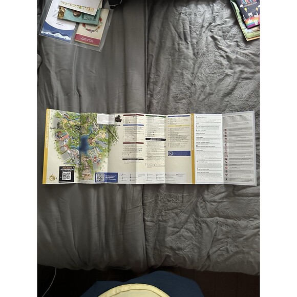 RARE Universal Studios 2 Park Guide Map 2023 - LAST UNIVERSAL MAPS EVER PRINTED - Picture 3 of 13